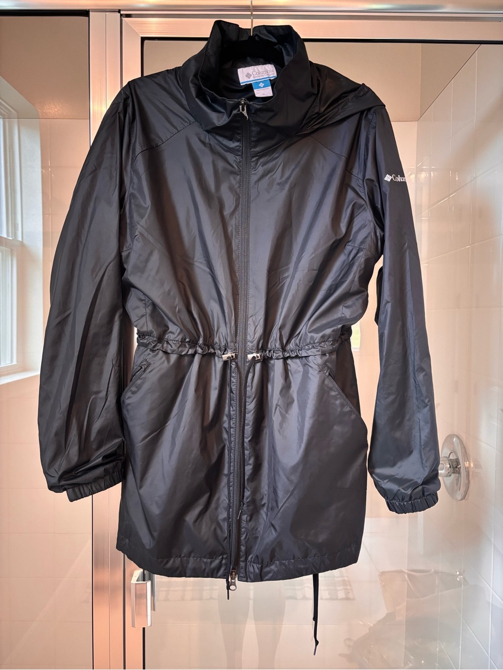 Columbia Black Packable Lightweight Jacket with Drawcord Waist